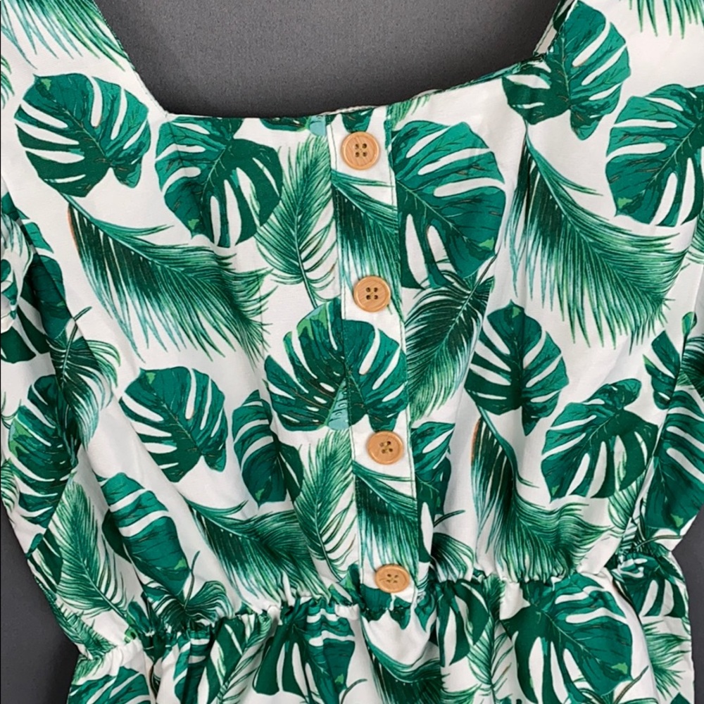 Adorable palm top - Picture 2 of 5